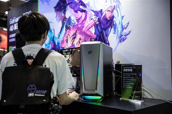 華碩主板助力Deepseek AI應用電競生產(chǎn)雙贏之道！(圖1)