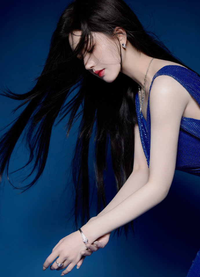 一區(qū)二區(qū)免費視頻中文亂碼(圖1)