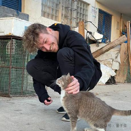 九游娛樂：AI三小時做個小游戲：9天賺了12萬！(圖11)